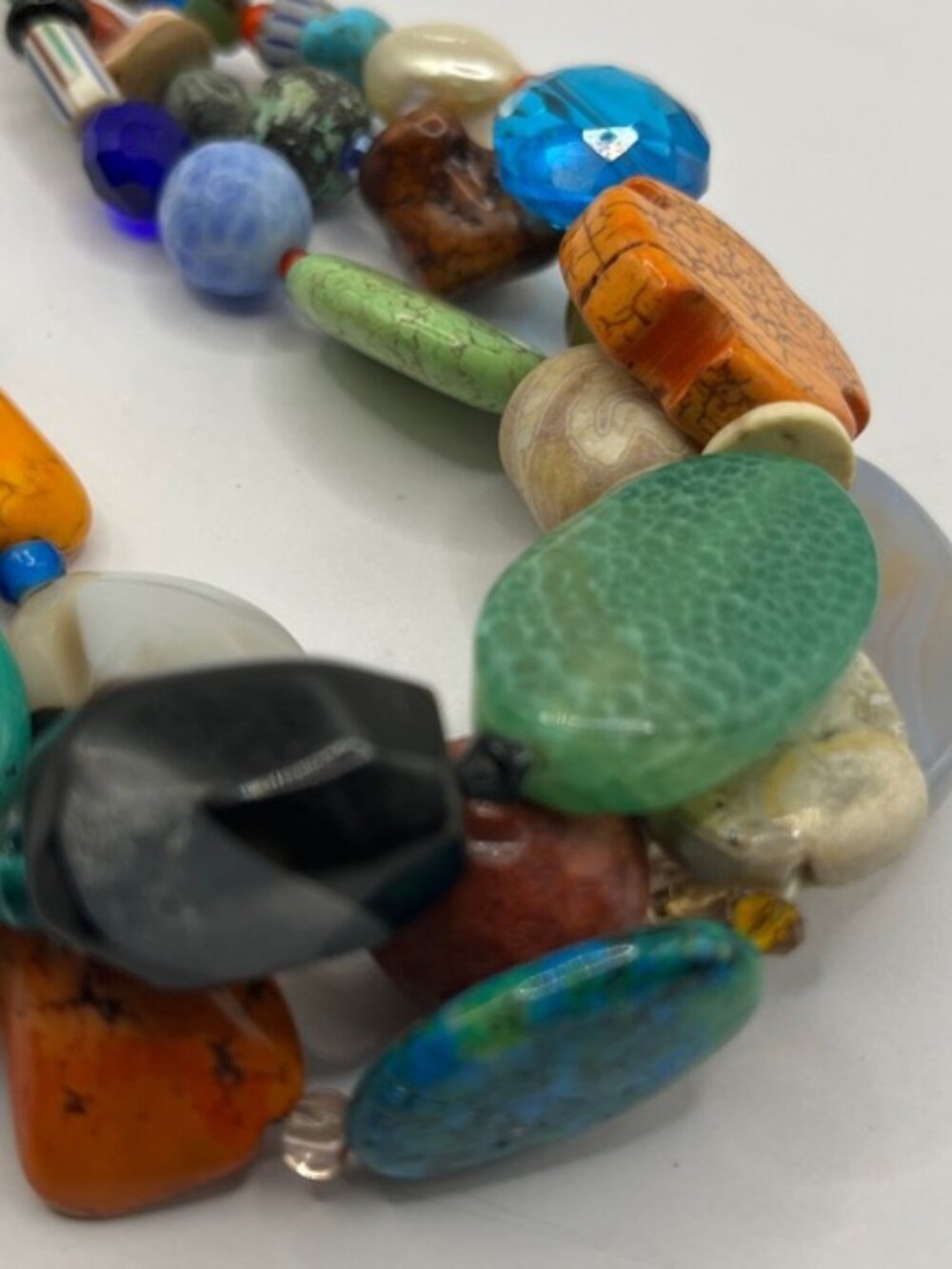 Colorful Beaded Necklace Layered Triple Strand Glass Beads Southwest Western - Picture 11 of 13